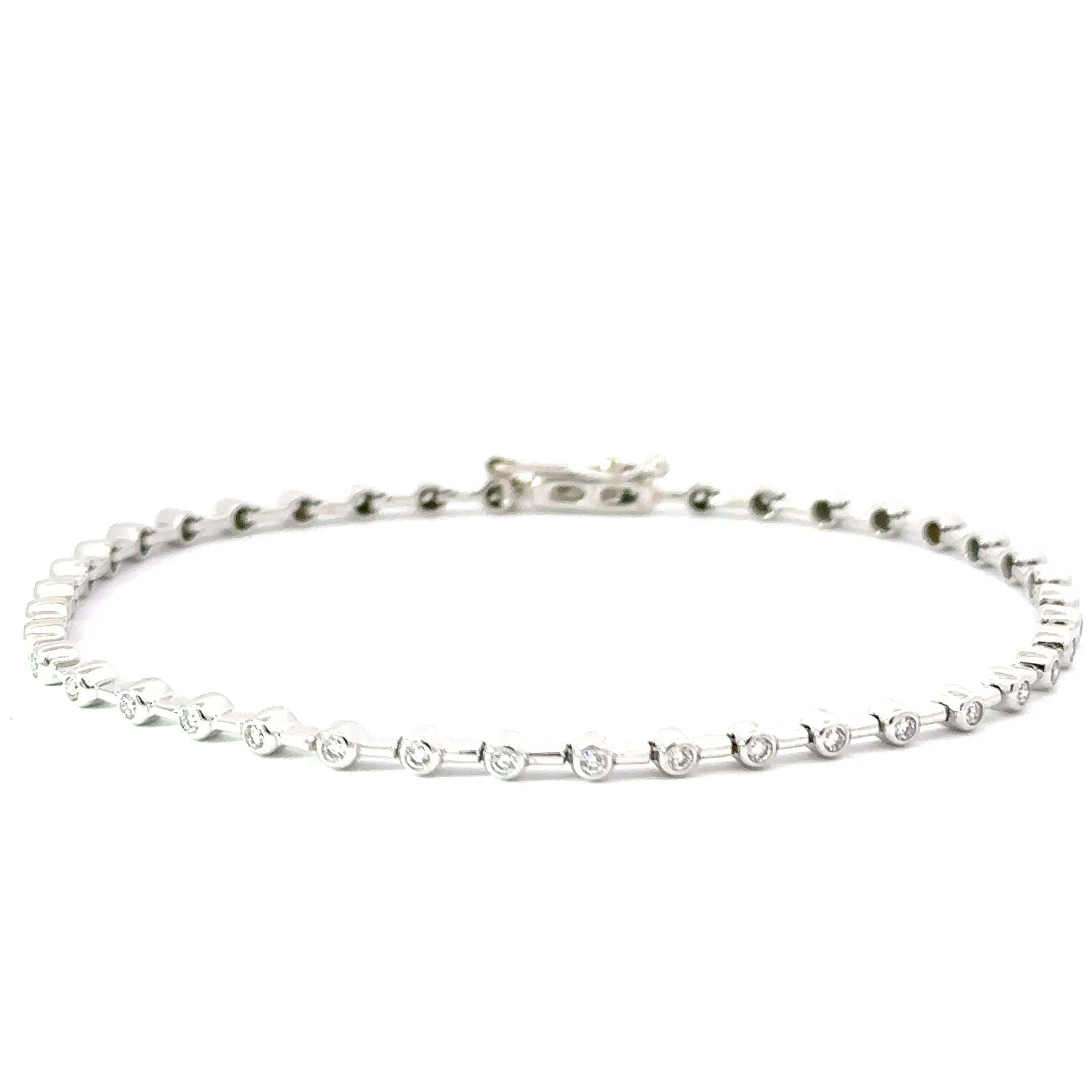 18ct white gold 0.28ct diamond tennis bracelet with 56 diamonds