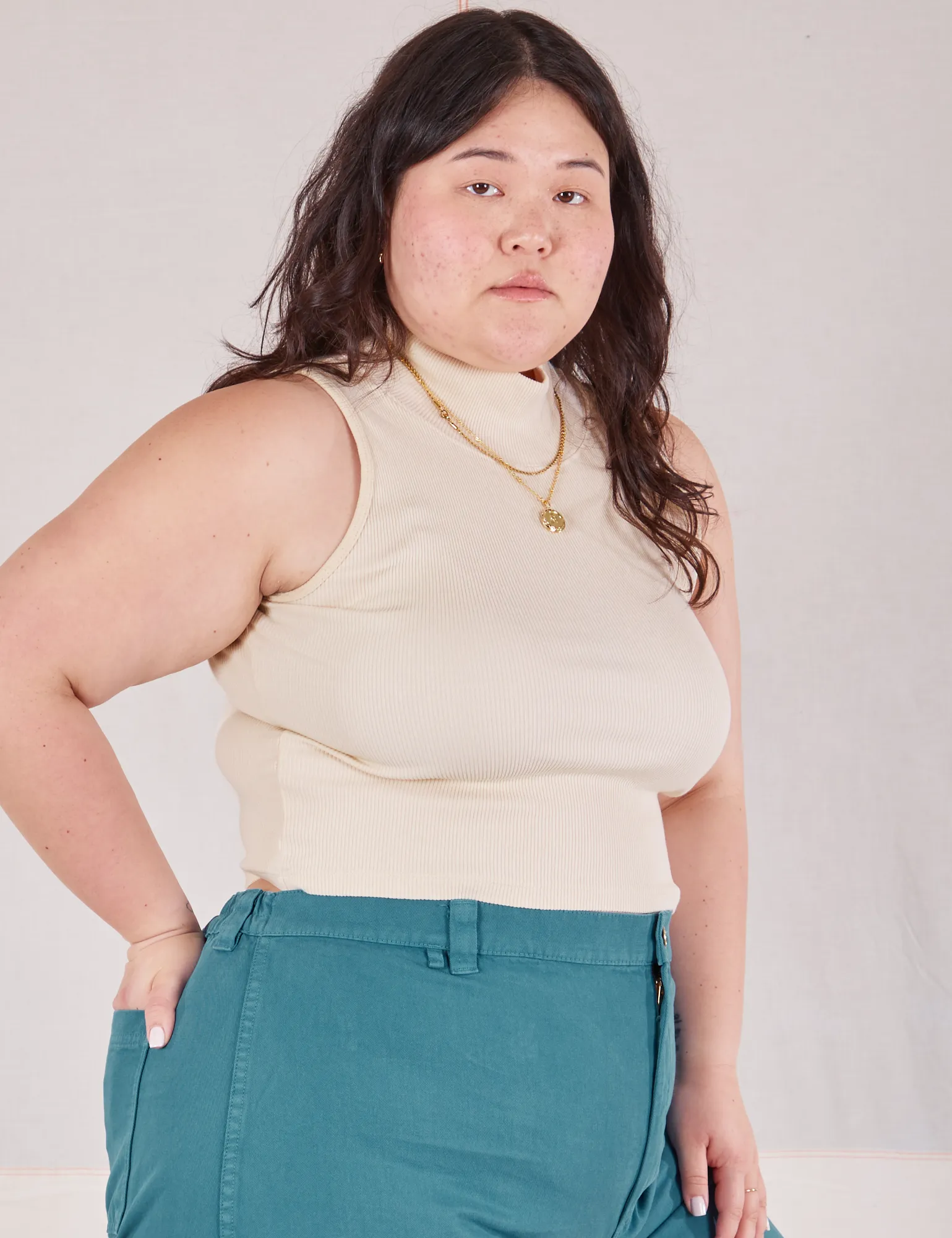 Sleeveless Essential Turtleneck - Vintage Tee Off-White